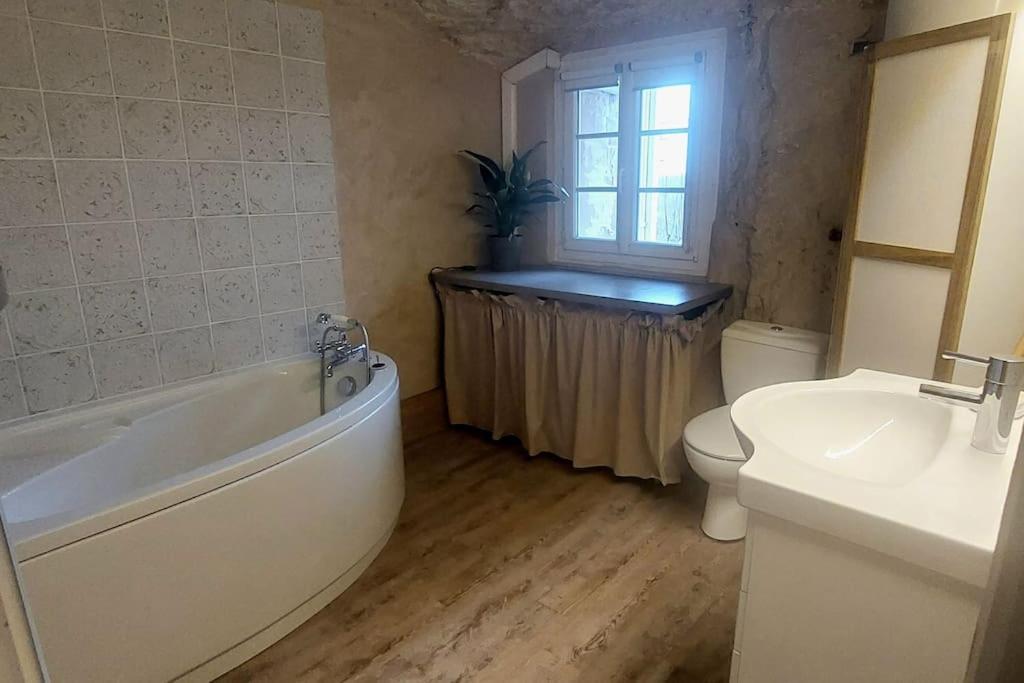 Troglo Entre Caves Et Chateaux Montlouis-sur-Loire Ngoại thất bức ảnh